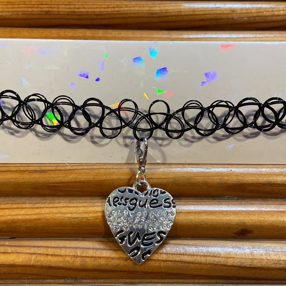 90s / Y2K Tattoo Style Choker Necklace with removable Bling GUESS Heart Charm 🖤